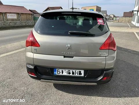 Peugeot 3008 HYbrid4 2.0 HDI FAP BMP - 6