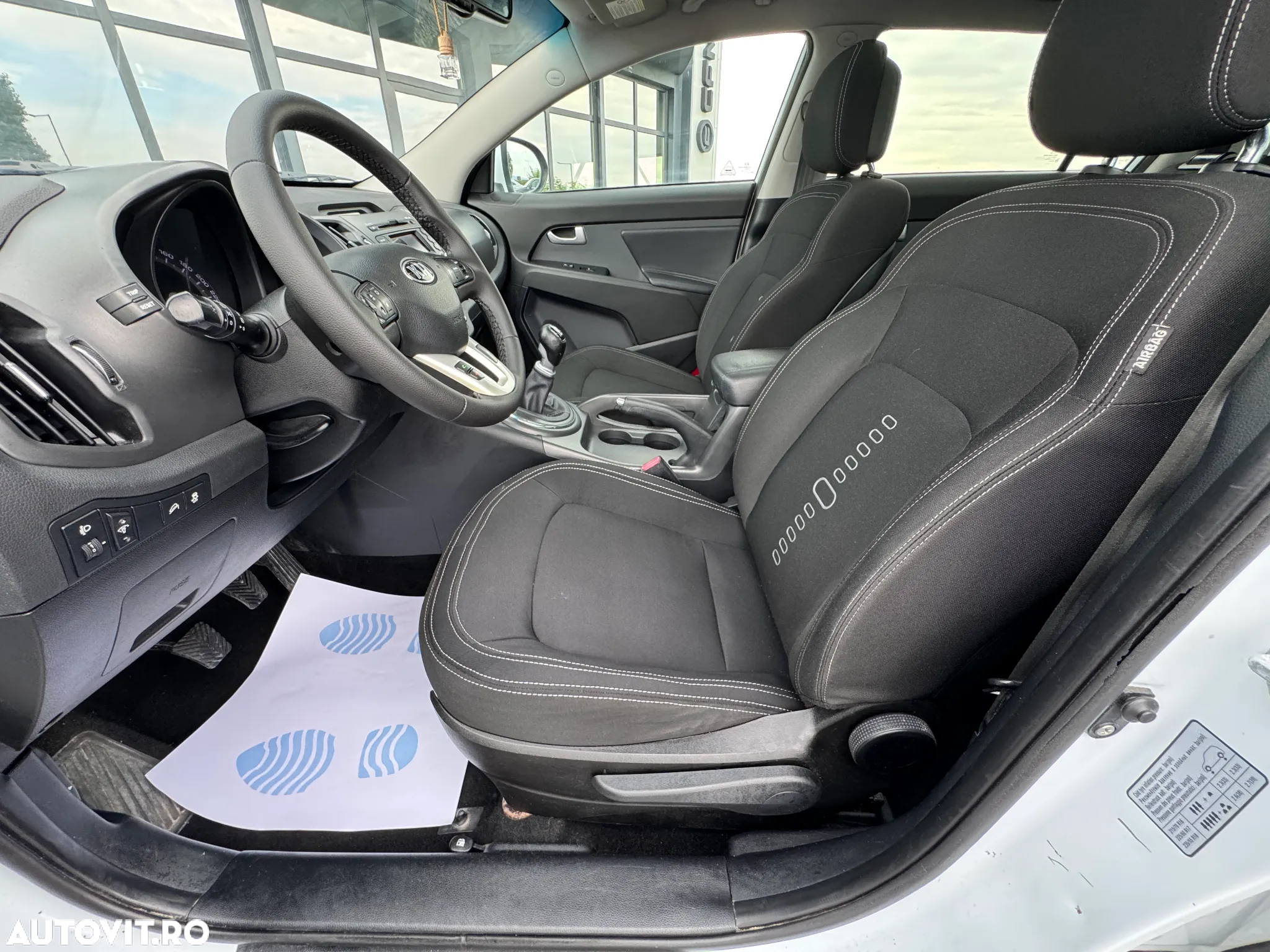 Kia Sportage 2.0 CRDI 2WD Spirit - 14
