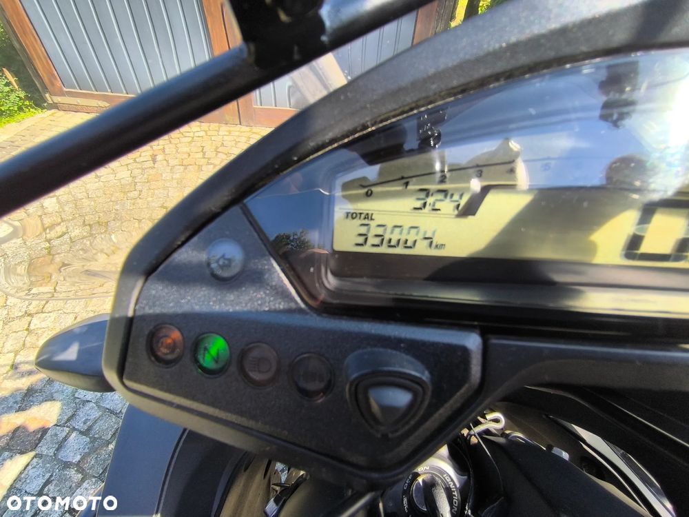 Honda VFR - 10