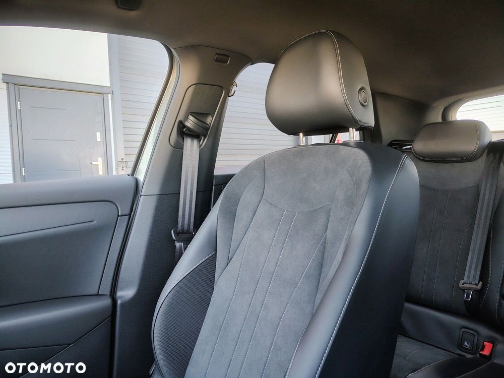 Volkswagen T-Roc - 17