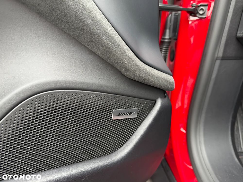 Porsche Taycan - 28