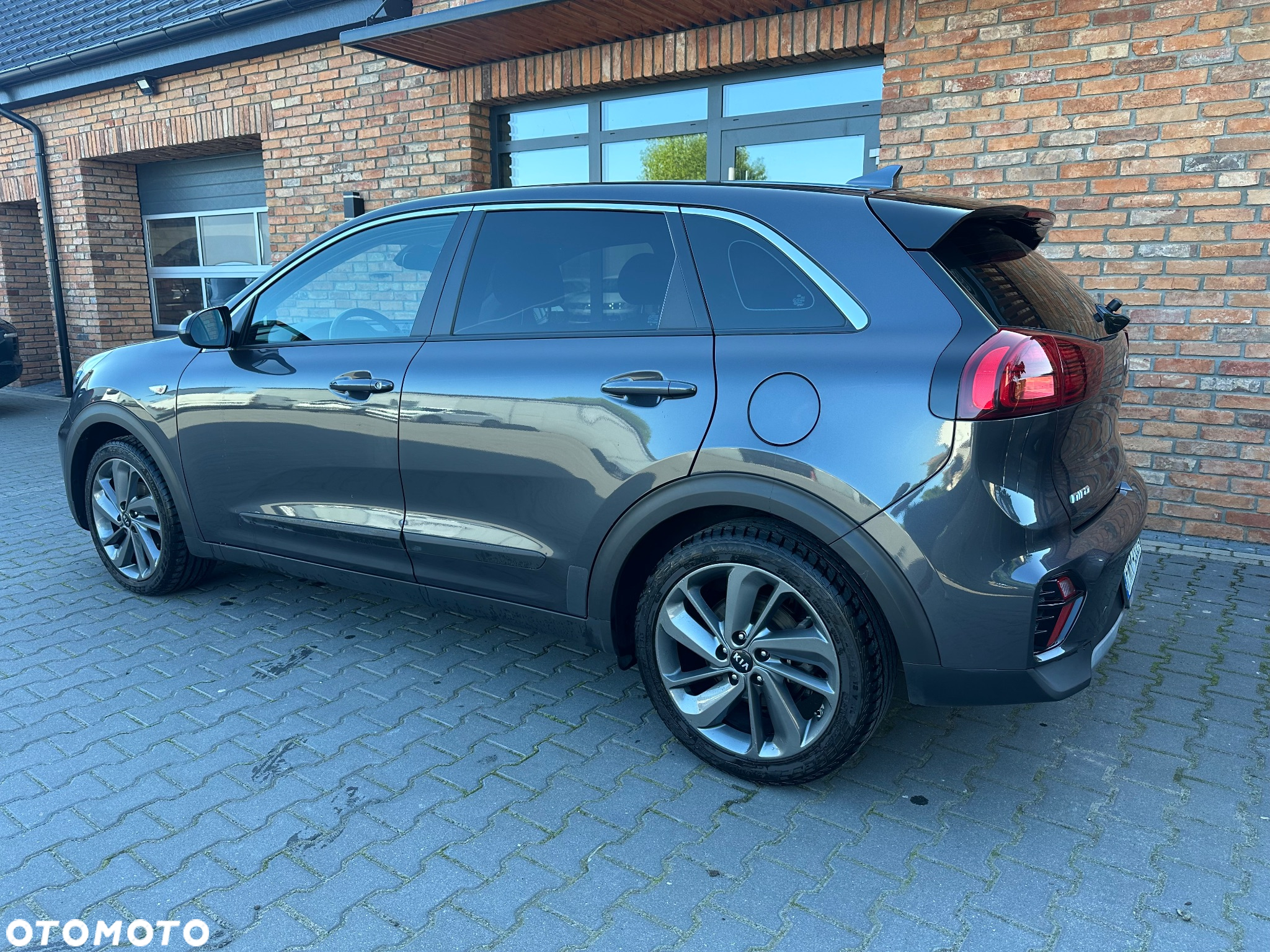 Kia Niro 1.6 GDI Hybrid L Business Line - 12