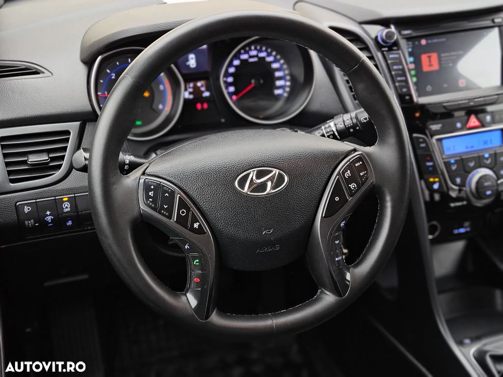 Hyundai i30 1.6 CRDI Premium - 21