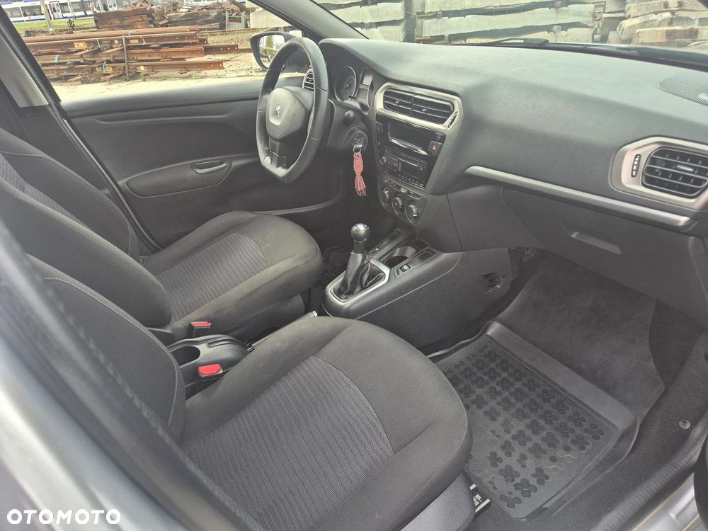 Peugeot 301 1.2 Pure Tech Active - 5
