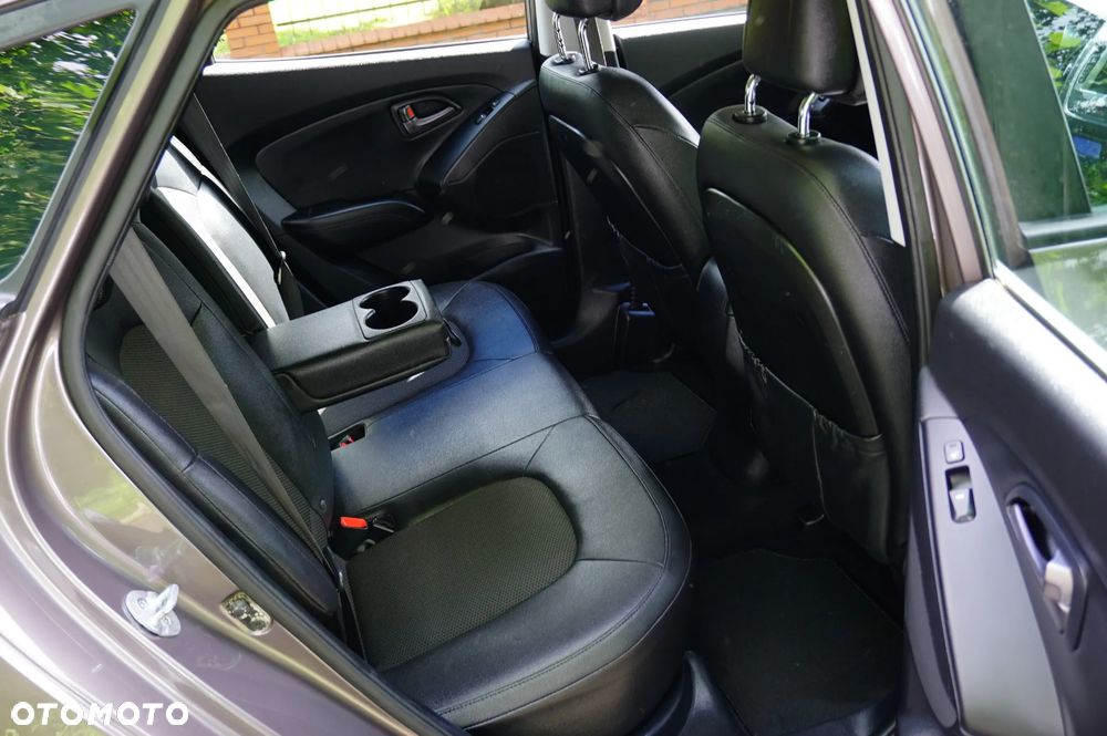 Hyundai ix35 1.6 2WD Fifa World Cup Edition - 27