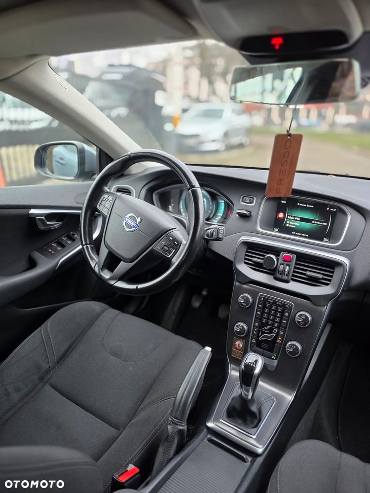 Volvo V40 - 16