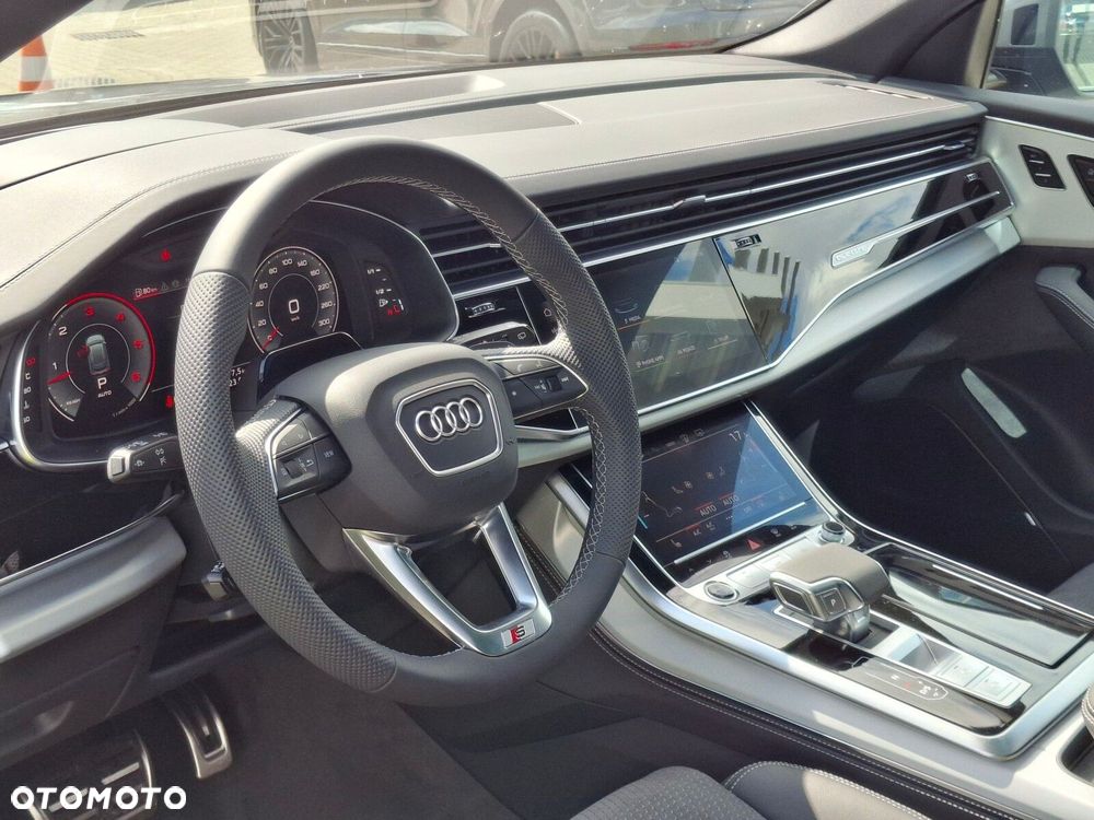 Audi Q8 - 28
