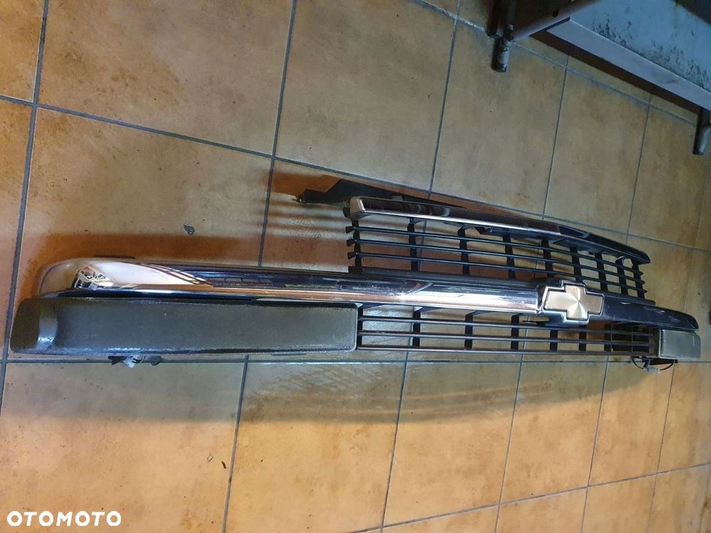 GRILL ATRAPA CHEVROLET BLAZER 98-01 ROK - 3