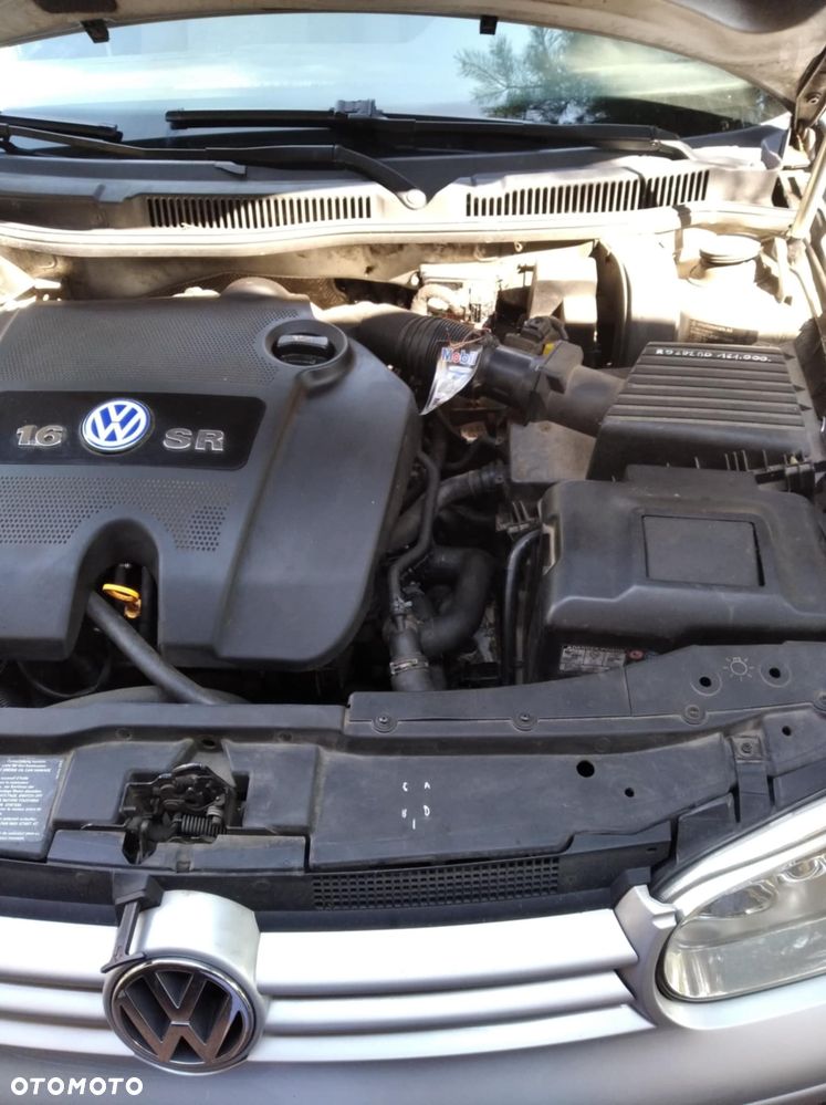 Volkswagen Golf - 5