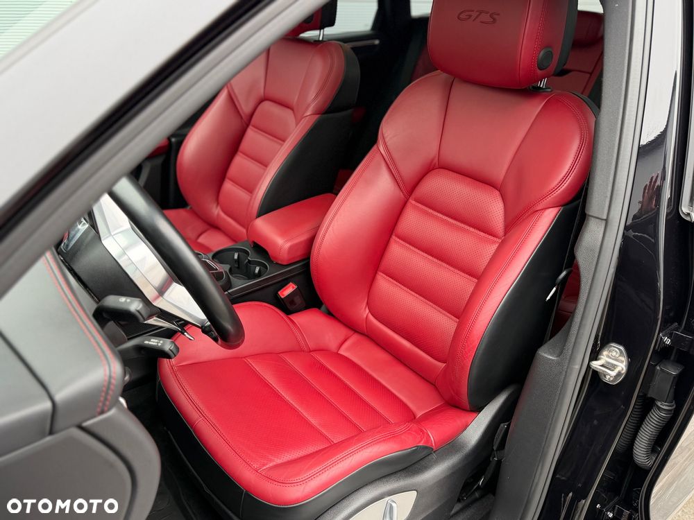 Porsche Macan GTS - 17