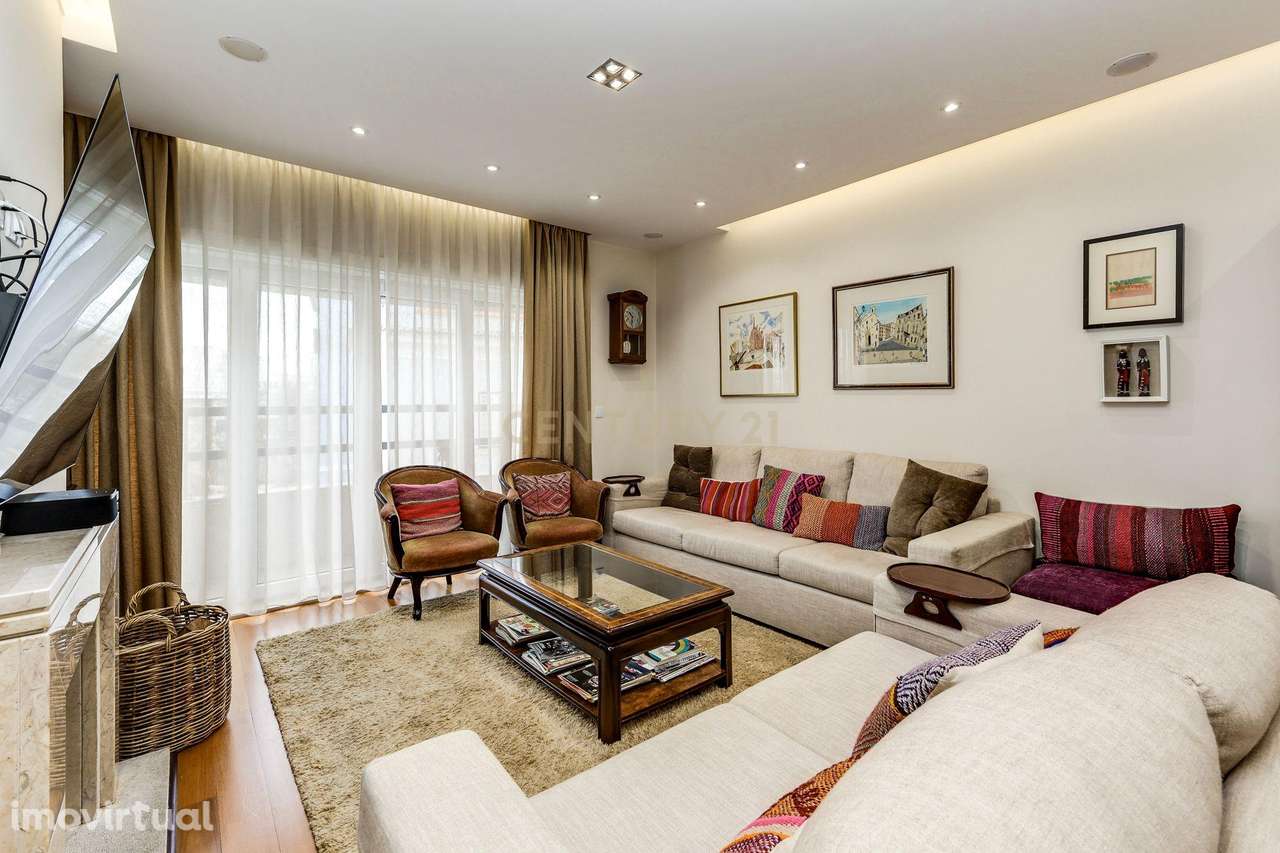 T3 no centro do Lumiar com lugar de garagem - Rua Alexandre Ferreira - Grande imagem: 3/32