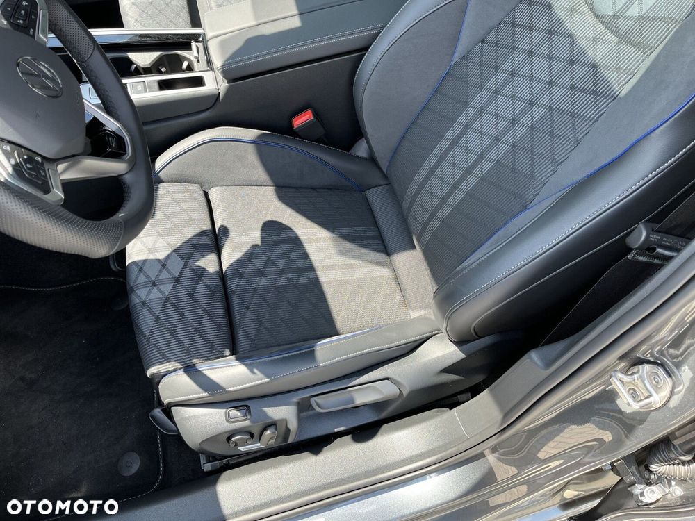 Volkswagen Passat - 13