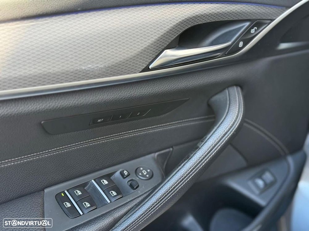 BMW 520 d Pack M Auto - 11