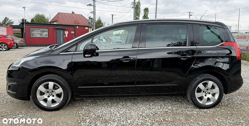 Peugeot 5008 - 8