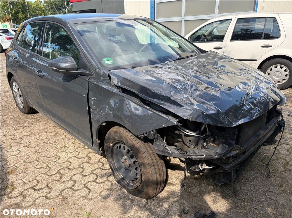 Volkswagen Polo - 2