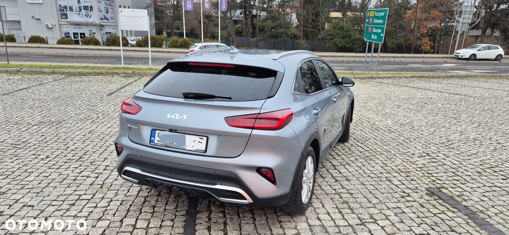 Kia XCeed 1.5 T-GDI M - 4