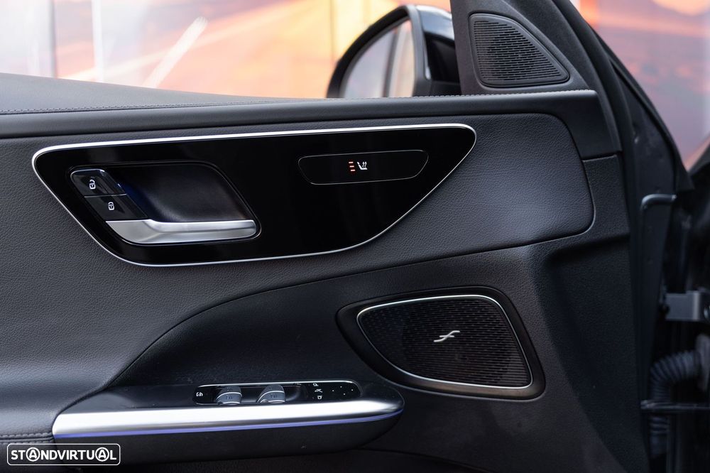 Mercedes-Benz C 300 e AMG Line - 8