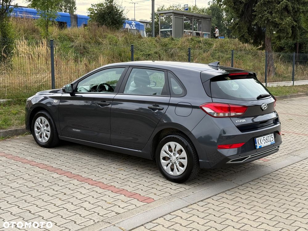 Hyundai i30 1.5 DPI Classic + - 28