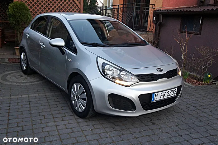 Kia Rio 1.2 Attract - 13