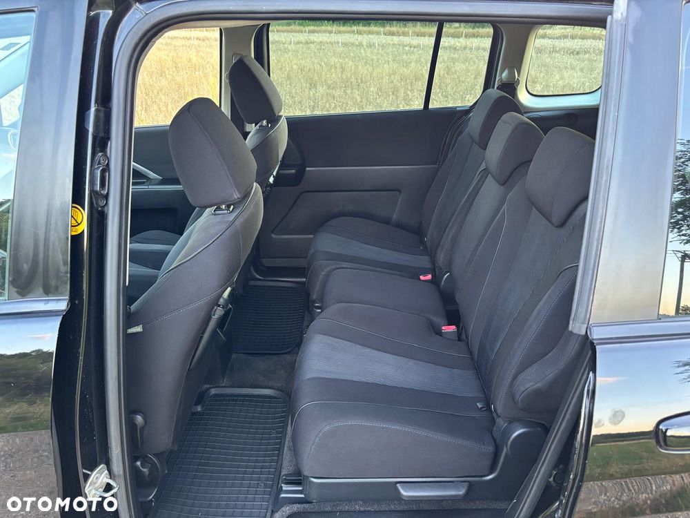 Mazda 5 2.0 Navi + - 10