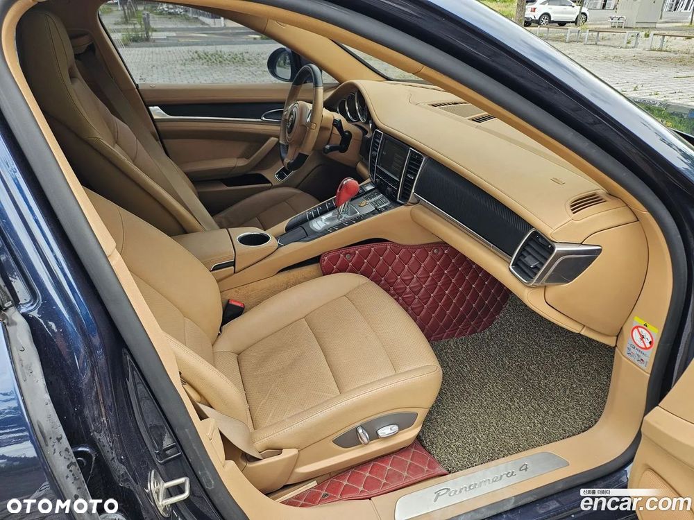 Porsche Panamera - 9