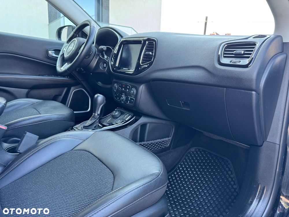 Jeep Compass 2.0 MJD Limited 4WD S&S - 28