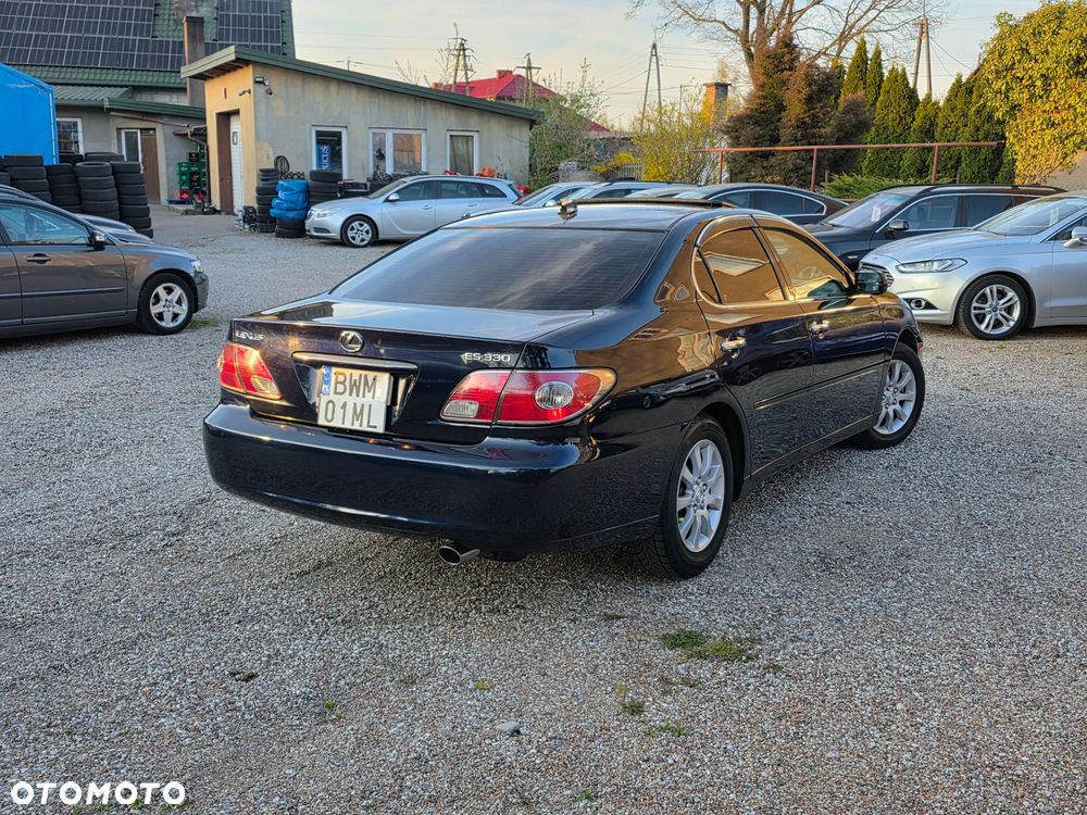 Lexus ES Standard - 13