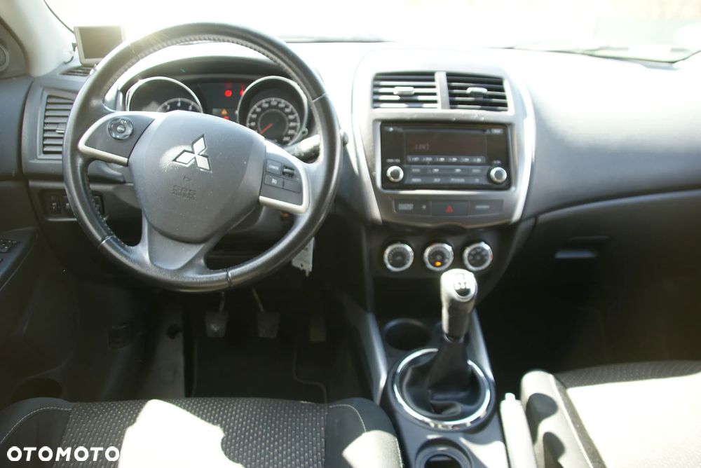 Mitsubishi ASX - 12