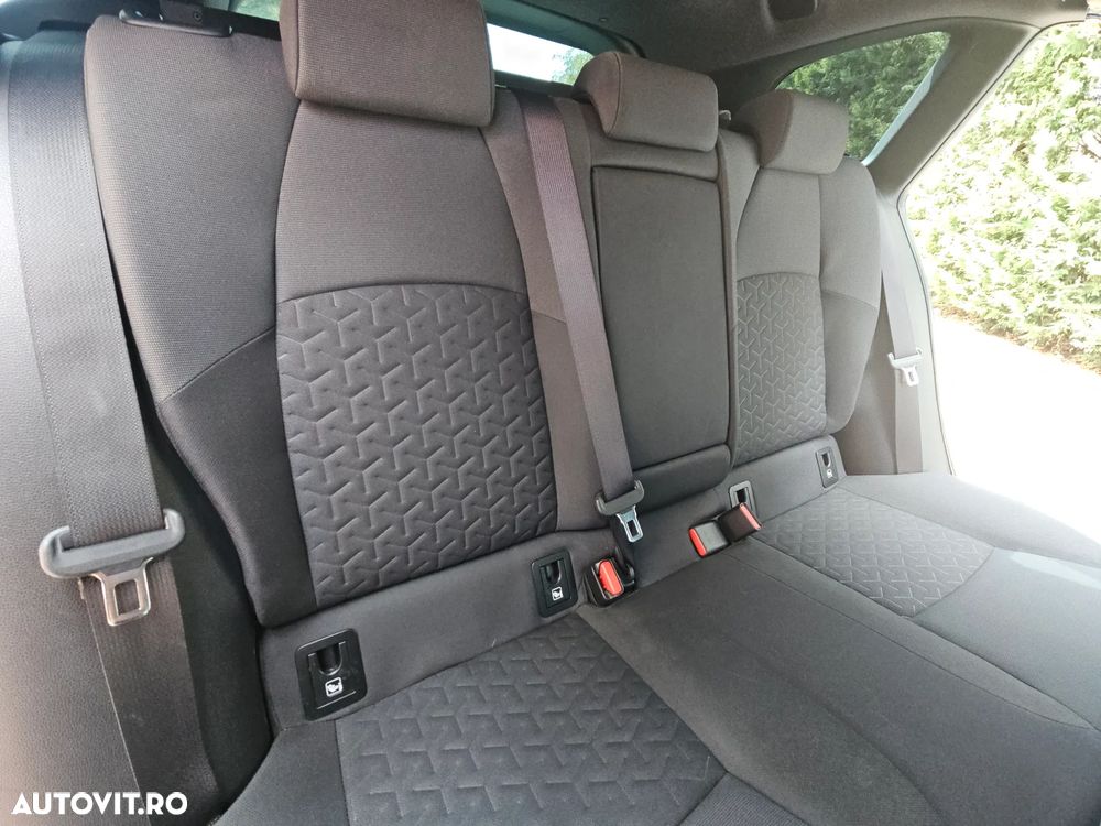 Toyota Corolla 1.8 HSD Dynamic - 9