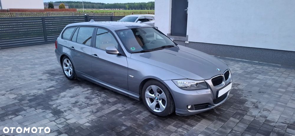 BMW Seria 3 320d Efficient Dynamics Edition Edition Luxury Line Purity - 26