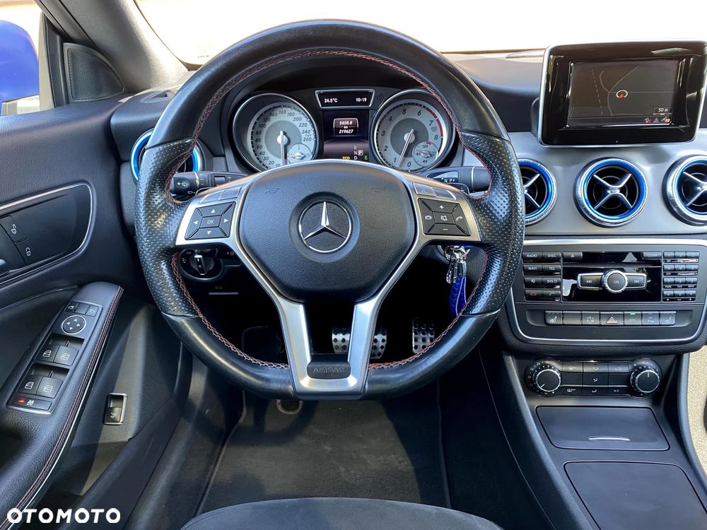 Mercedes-Benz CLA - 36