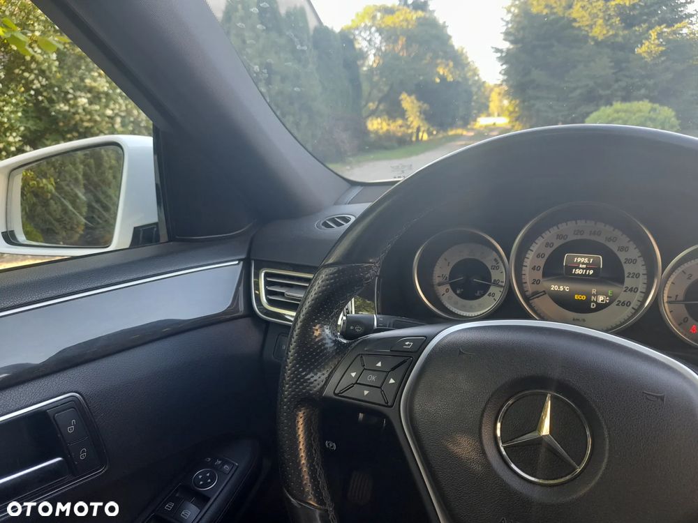 Mercedes-Benz Klasa E 220 BlueTEC 4-Matic Classic - 6