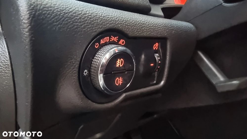 Opel Astra 1.4 Turbo Innovation - 38