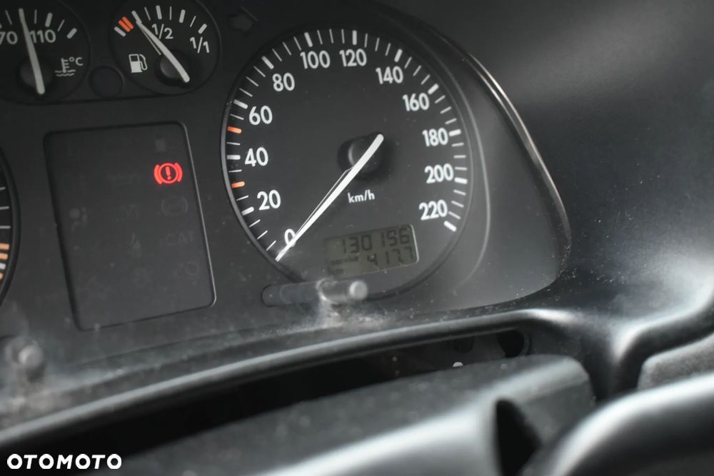 Volkswagen Polo 16V - 9