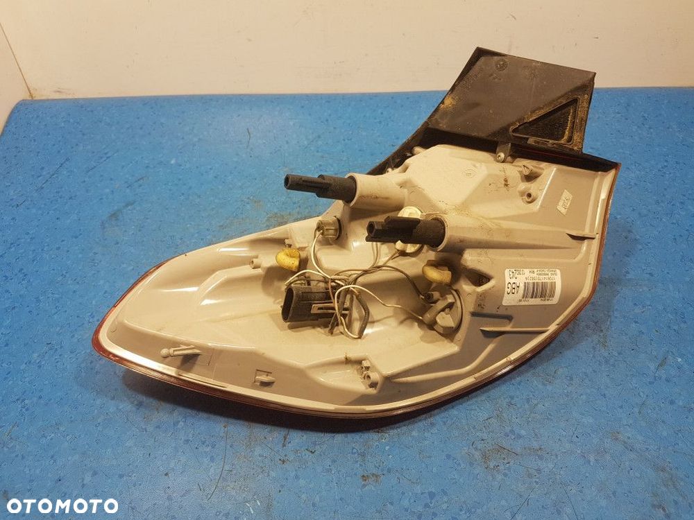 OPEL ASTRA J LIFT KOMBI LAMPA TYŁ PRAWA ZEWNĘTRZNA 13282243 - 2