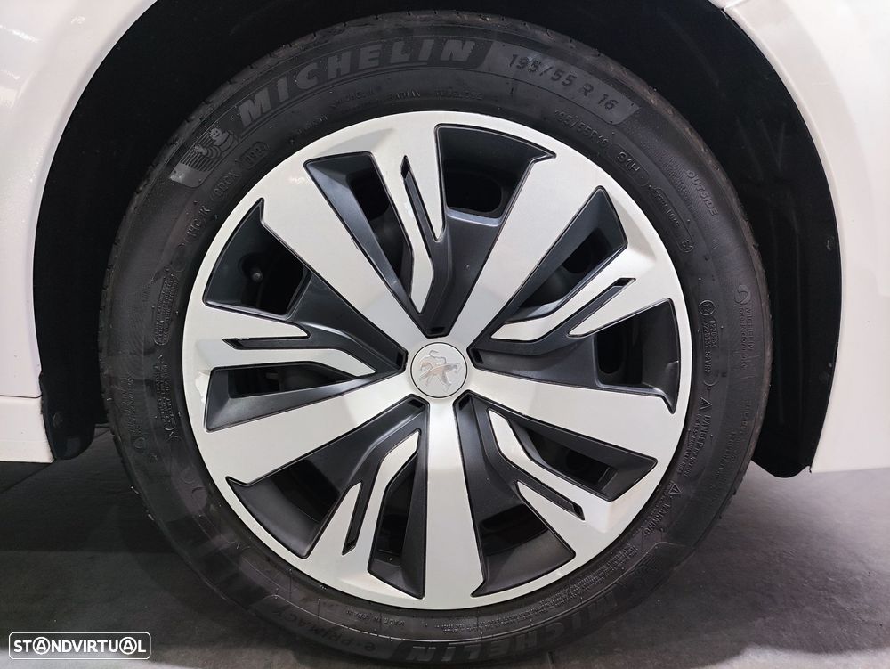 Peugeot 208 1.2 PureTech Active Pack - 5