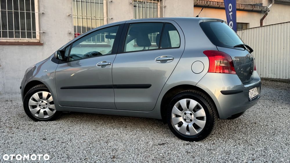 Toyota Yaris 1.3 Sol - 14