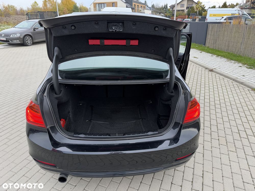 BMW Seria 3 - 15