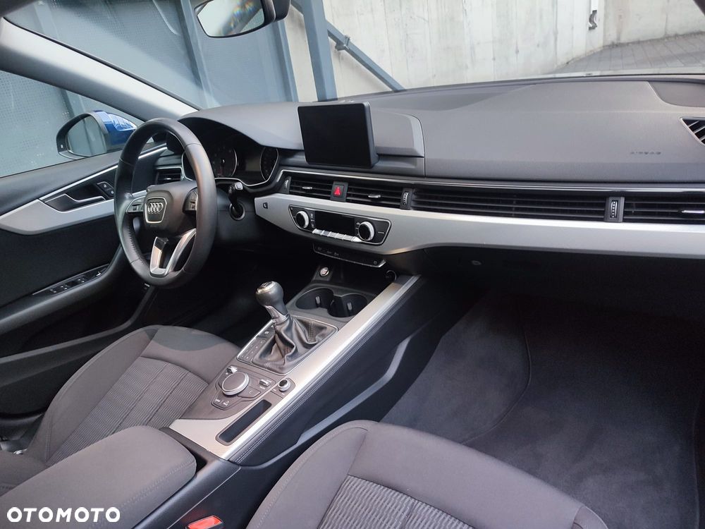 Audi A4 Avant 1.4 TFSI Design - 24