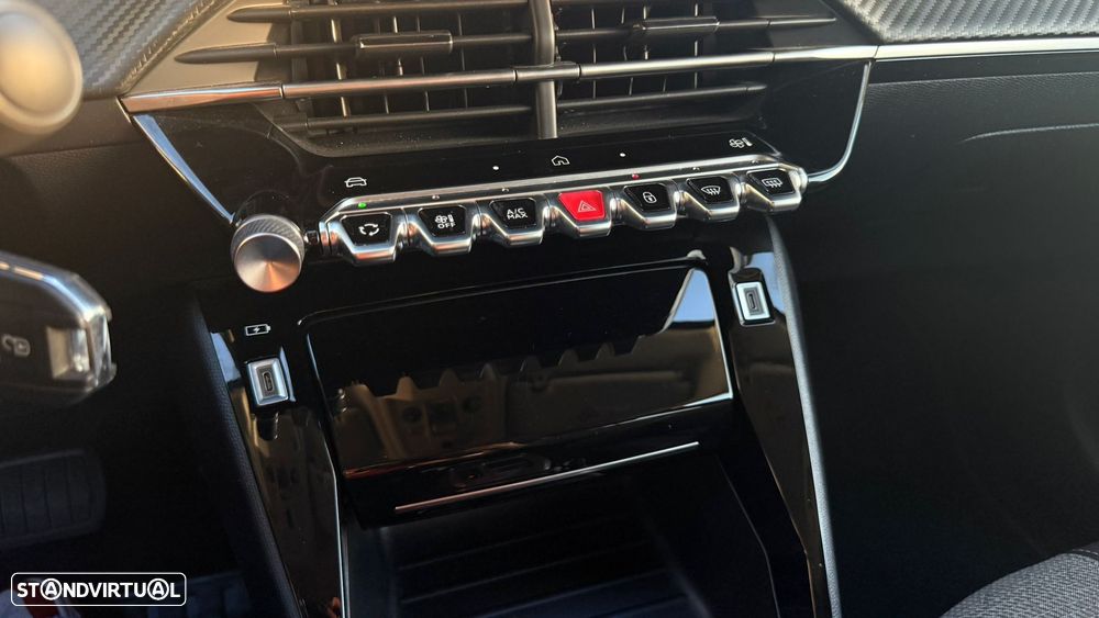 Peugeot 208 1.2 Hybrid Allure e-DCS6 - 20
