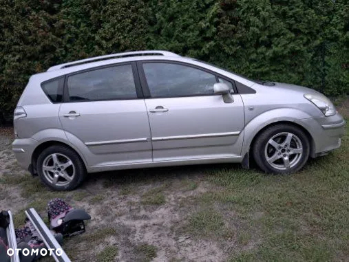 Toyota Corolla Verso 2.2 D-4D Prestige 7os - 8