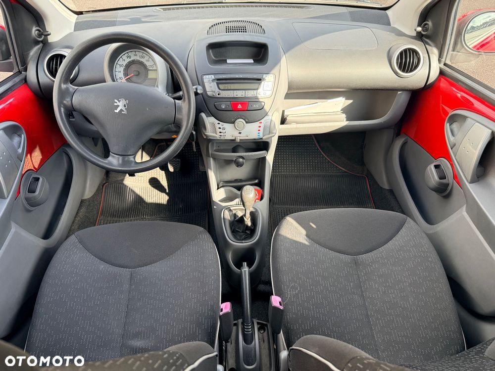 Peugeot 107 1.0 Urban Move - 24