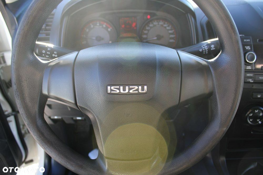 Isuzu D-Max 1.9 DC L - 23