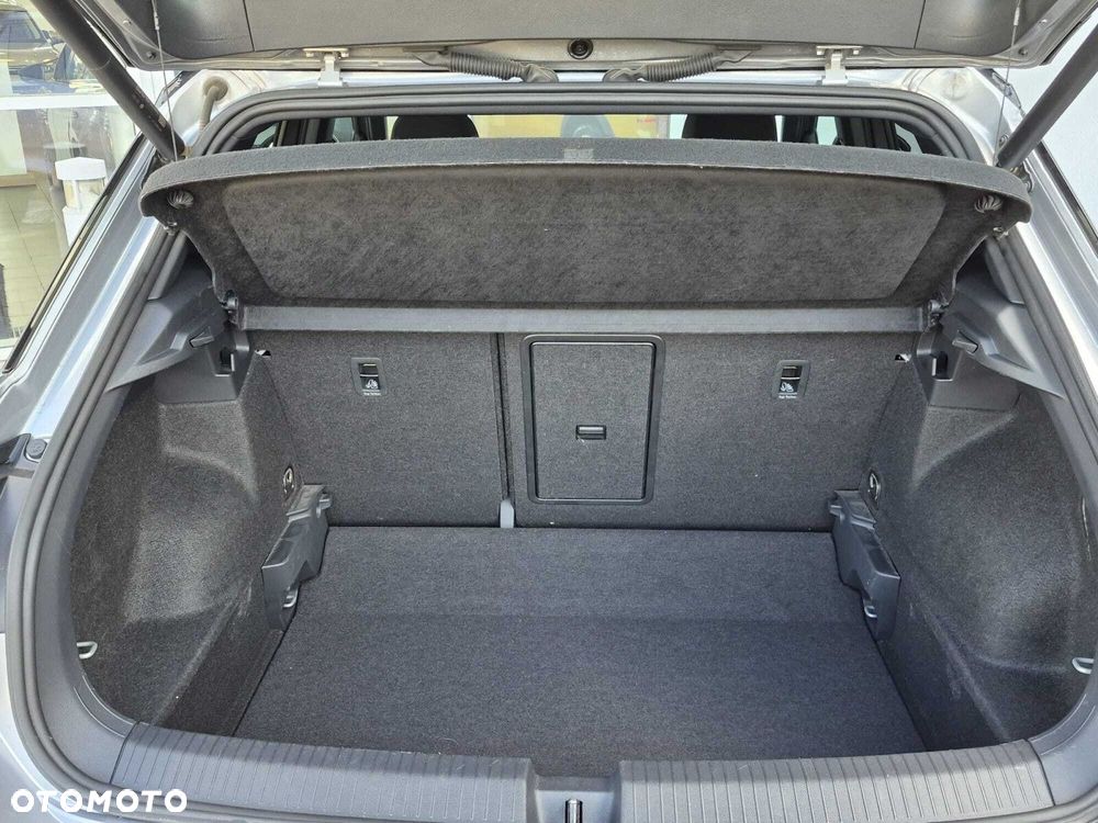 Volkswagen T-Roc - 14