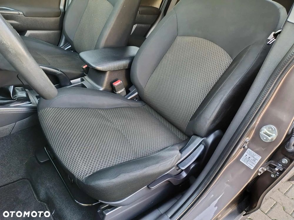 Mitsubishi ASX 1.6 Inform - 11