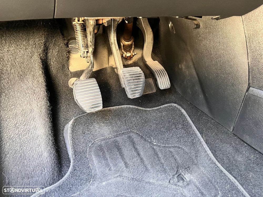 Peugeot 207 1.4 16V Open - 12