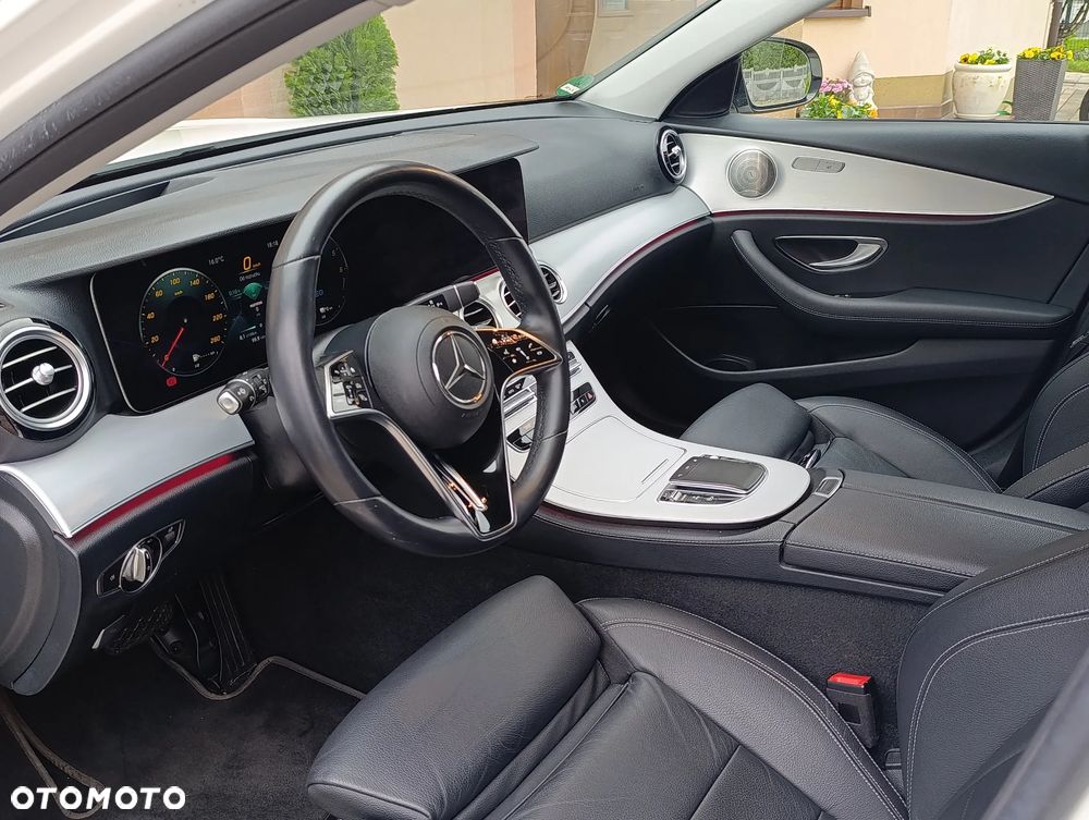 Mercedes-Benz Klasa E 300 de 9G-TRONIC Avantgarde - 16