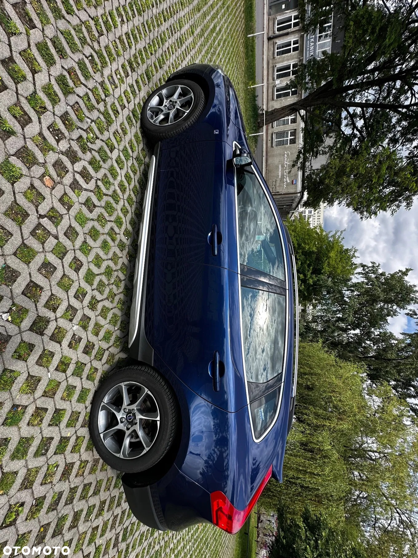 Volvo V40 Cross Country - 2