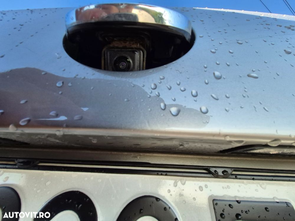 Volkswagen Passat Variant 2.0 TDI Highline - 11