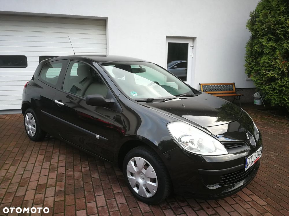 Renault Clio 1.2 16V 75 Expression - 3